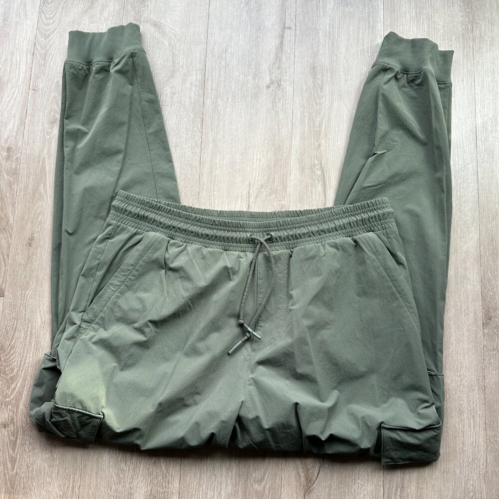 ALO Yoga Men's Cargo Venture Pants - Green - Size XL - Picture 4 of 7